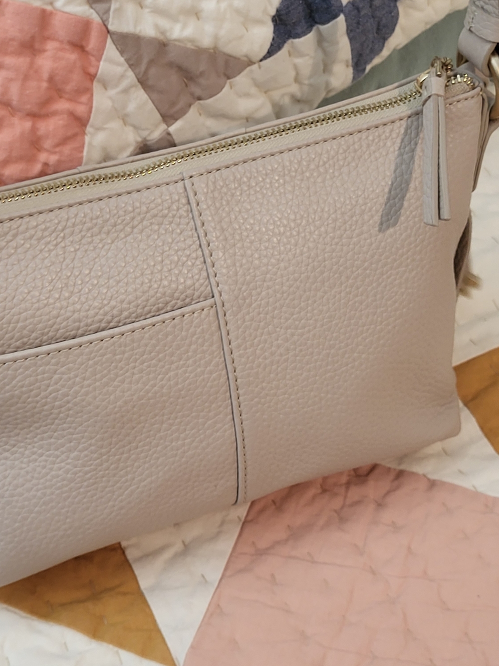 RADLEY LONDON Pebbled Leather Crossbody Bag in Dove Grey with Adjustable Strap - Picture 3 of 10